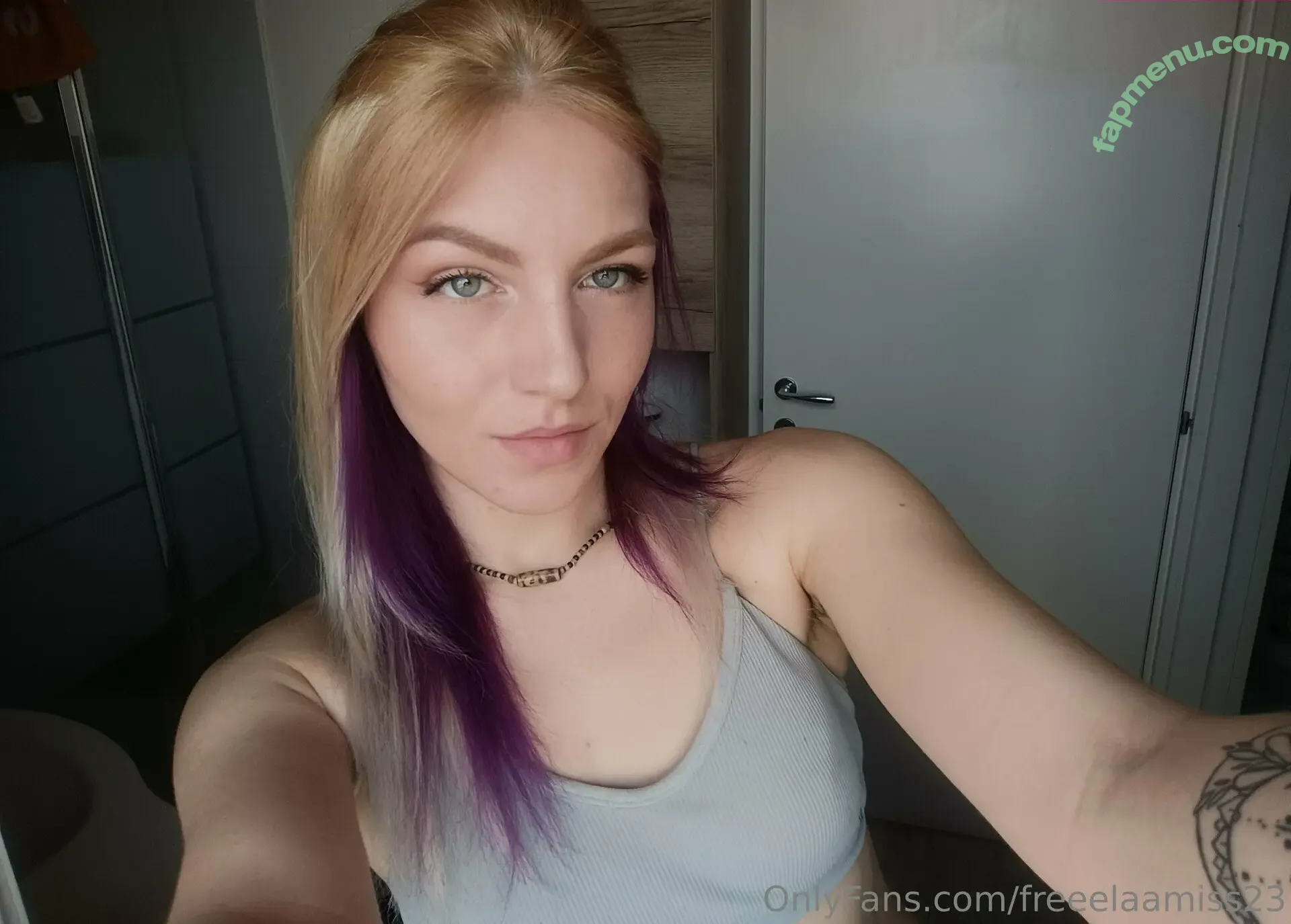 freeelaamiss23 nude photo #0013 (suziemay212)