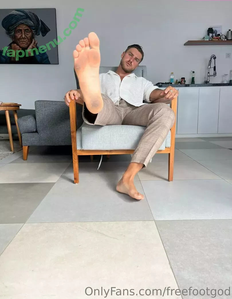 freefootgod nude photo #0050 (freethegod_)