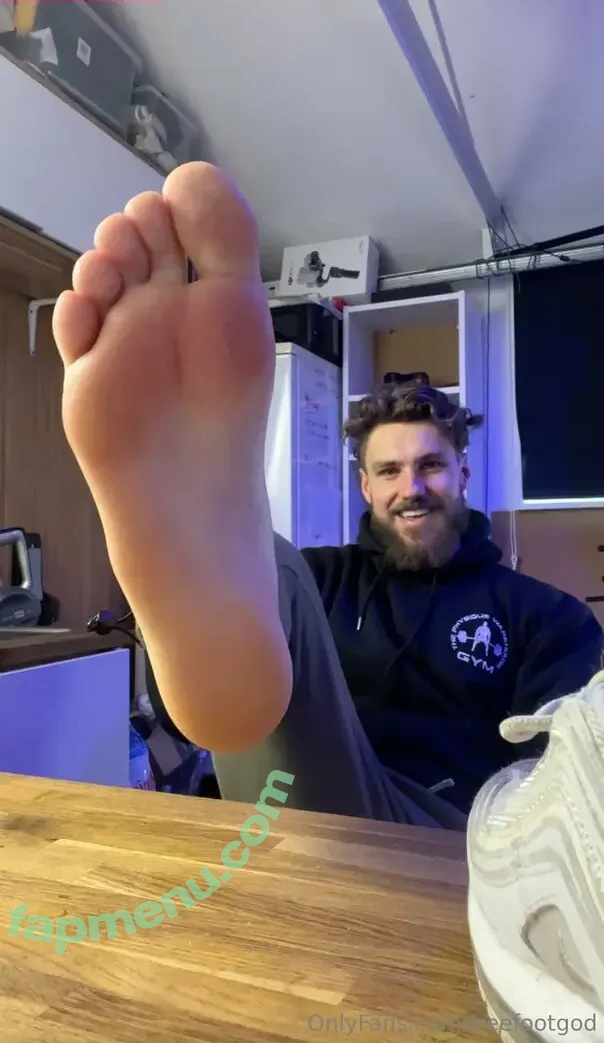 freefootgod nude photo #0114 (freethegod_)