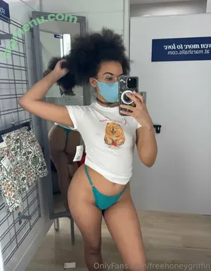 freehoneygriffin / muthafnfame267 nude photo #0092