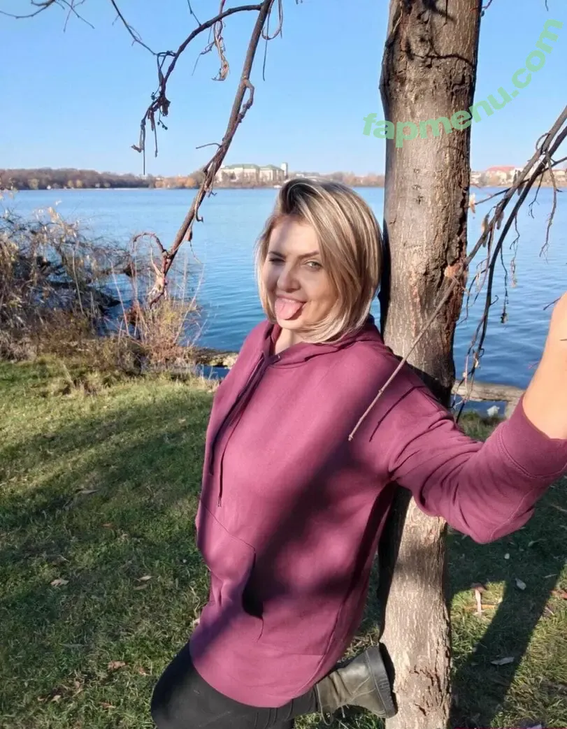 freekalliekee nude photo #0002 (freekalliekee)