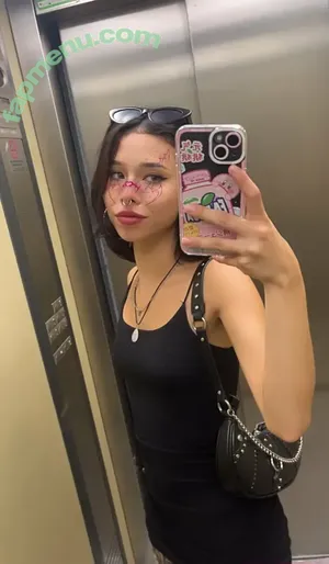  nude photo #0002