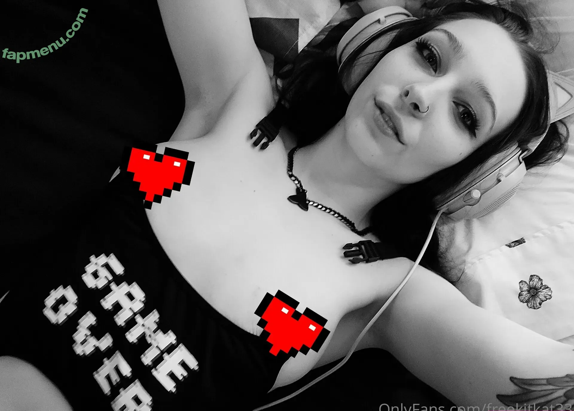 freekitkat33 nude photo #0015 (freekitkat_)