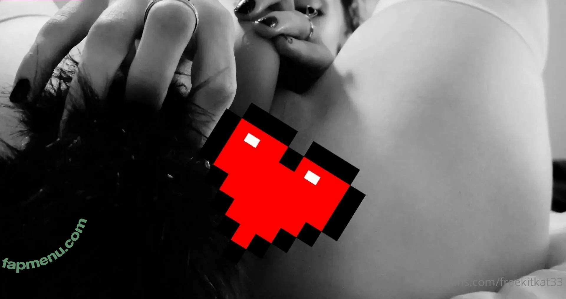 freekitkat33 nude photo #0019 (freekitkat_)