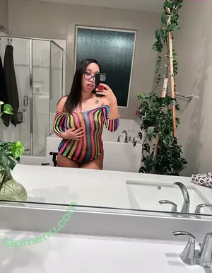 freelanaebrielle / erianabee nude photo #0005