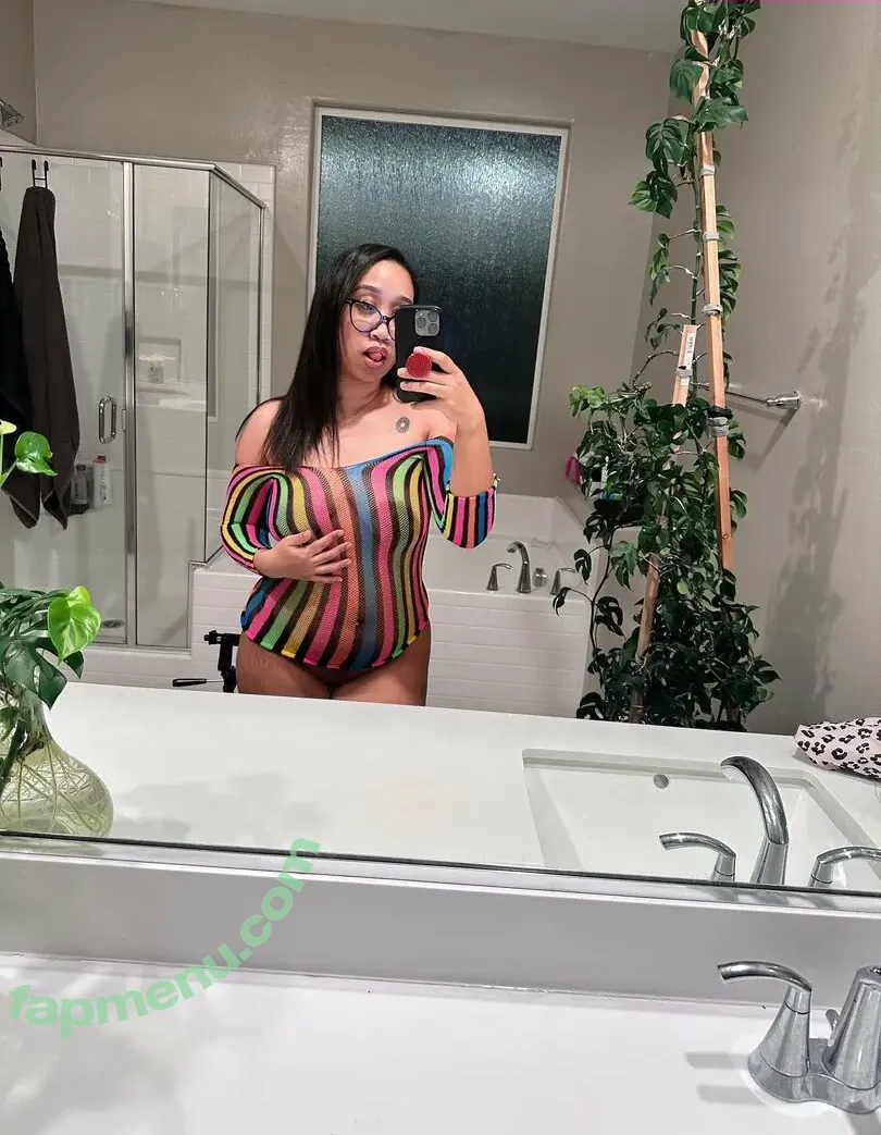 freelanaebrielle nude photo #0005 (erianabee)