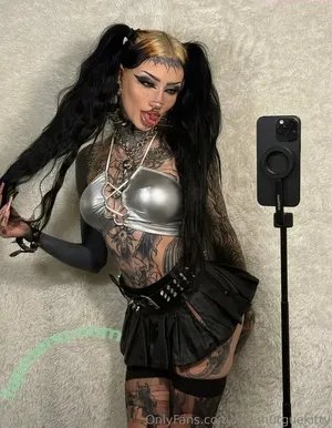 freem0rguekitty / m0rguekittyy nude photo #0005
