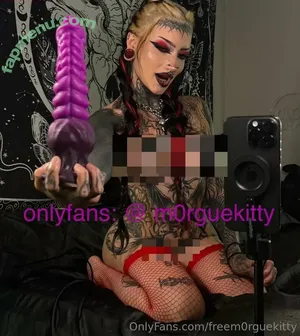freem0rguekitty / m0rguekittyy nude photo #0009
