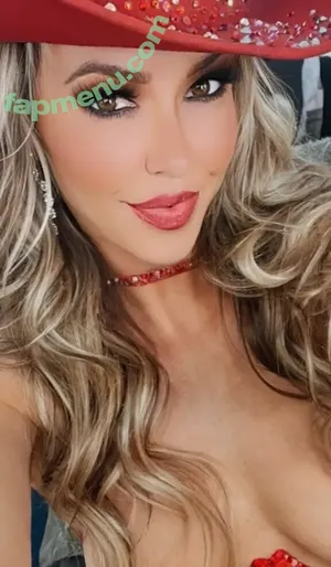 freemariah / thecamcash nude photo #0001