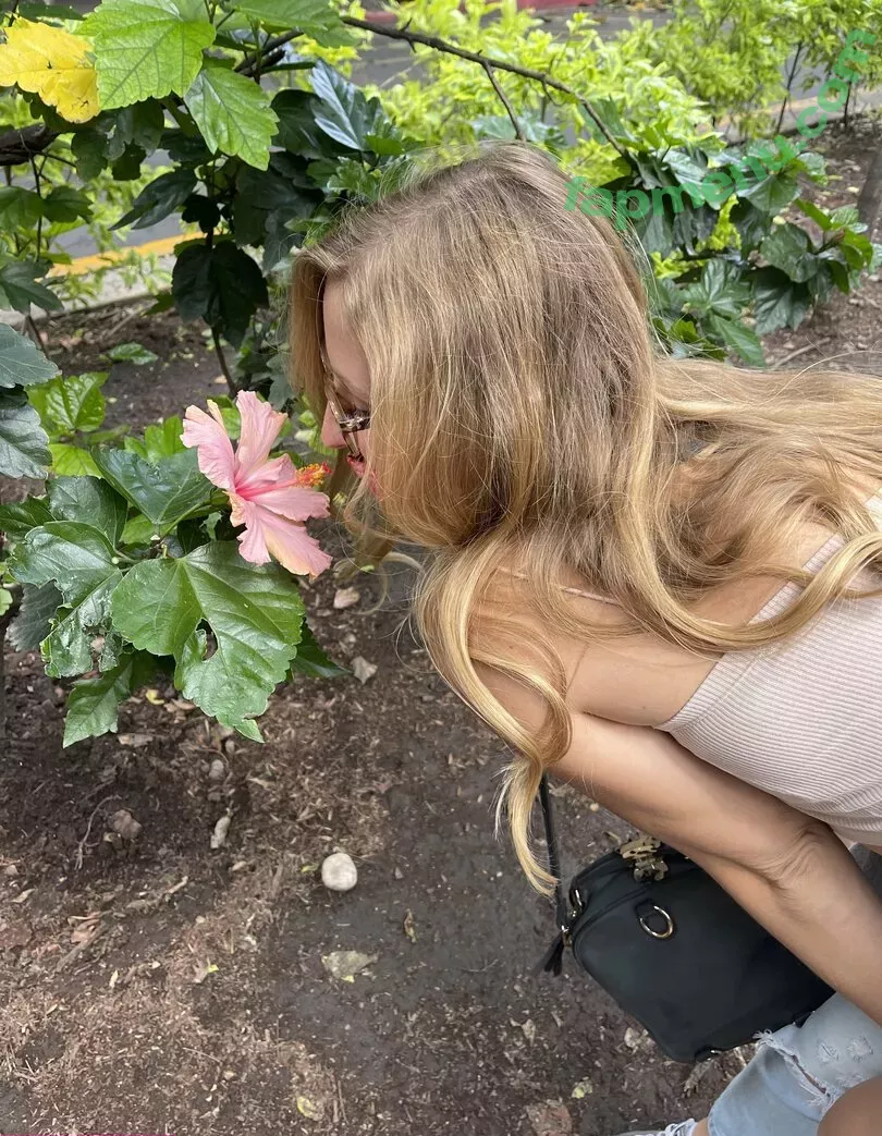 freemollypills nude photo #0047 (freemollypills)