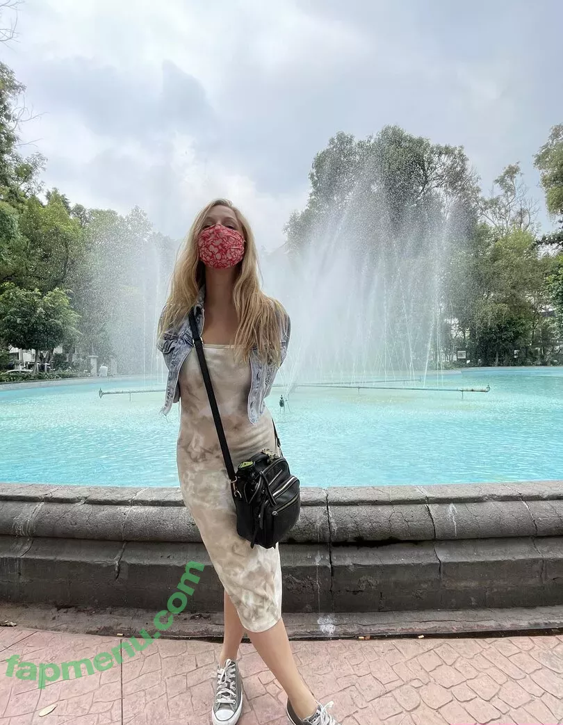 freemollypills nude photo #0050 (freemollypills)