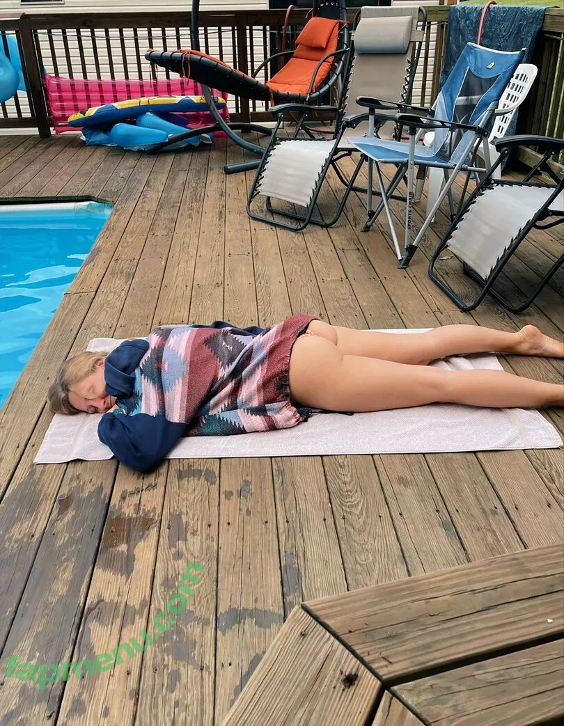 freemollypills nude photo #0093 (freemollypills)