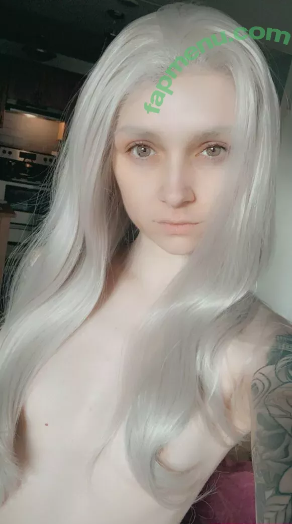 freepoisonne nude photo #0005 (_miszire504_)