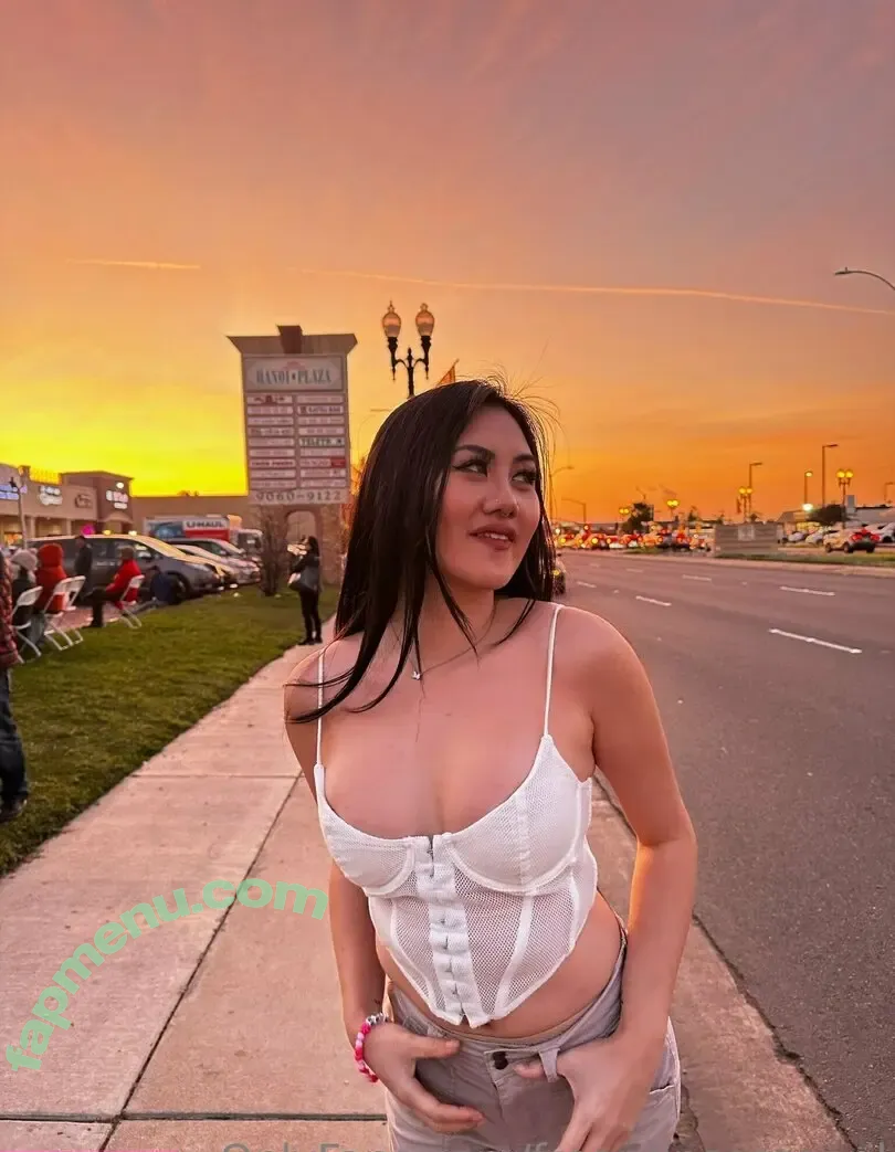 freeprincessapril nude photo #0005 (freeprincessapril)