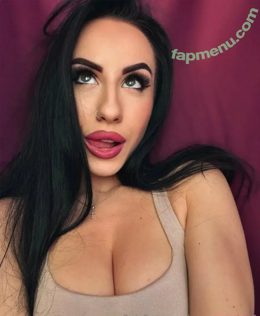 freeprincessmia07 nude photo #0026 (freeprincessmia07)