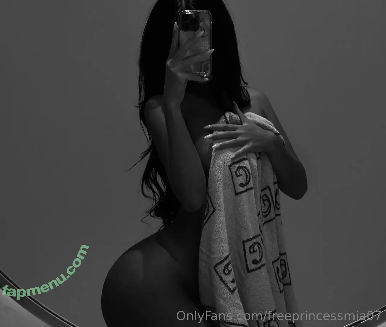 freeprincessmia07 nude photo #0036 (freeprincessmia07)