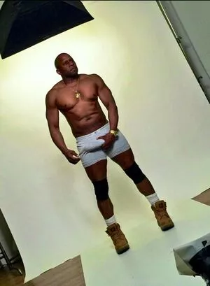 freeprinceyahshua / thereal_princeyahshua nude photo #0009