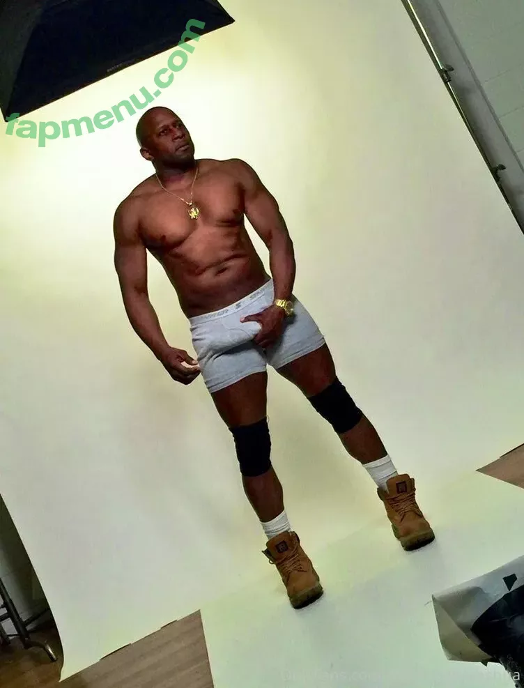 freeprinceyahshua nude photo #0009 (silverbackprince)