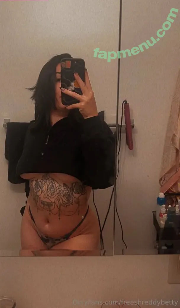 freeshreddybetty nude photo #0024 (freeshreddybetty)