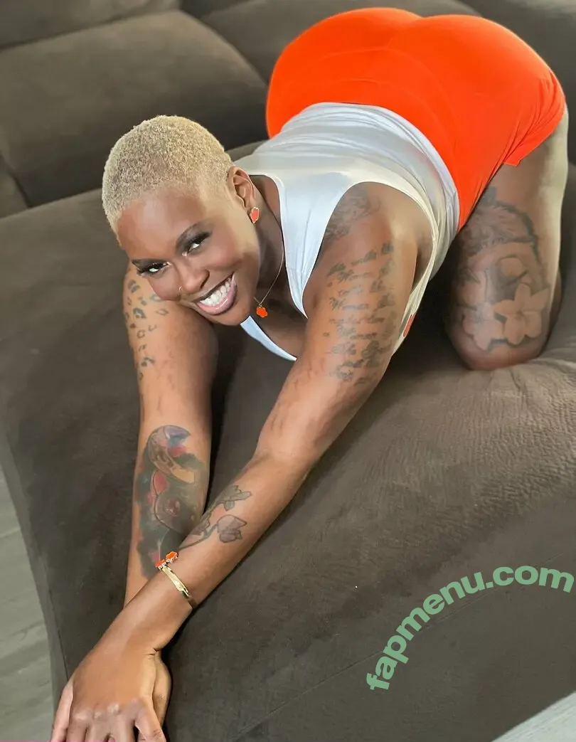 freesweetthroat nude photo #0039 (thejawmorantxo)