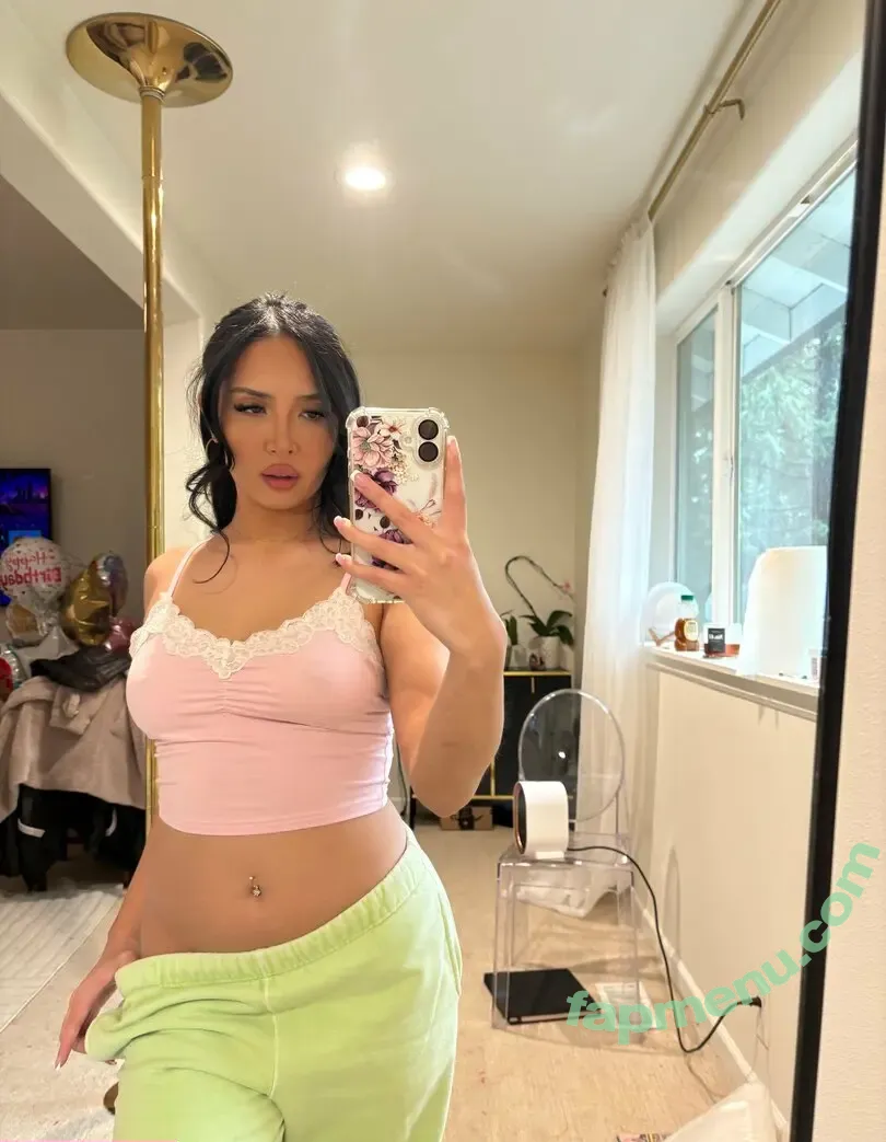freethecece nude photo #0009 (thefreemoneyshow)