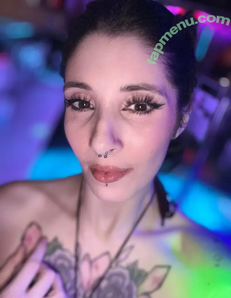 frenchyy0o nude photo #0003 (frenchyy0o)