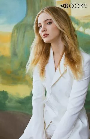 Freya Allan / Ciri / freyaallan / freyaallann nude photo #0265