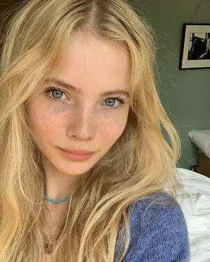 Freya Allan / Ciri / freyaallan / freyaallann nude photo #0295