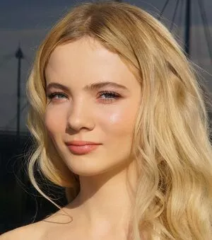 Freya Allan / Ciri / freyaallan / freyaallann nude photo #0296