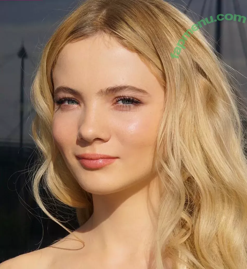 Freya Allan nude photo #0296 (Ciri / freyaallan / freyaallann)