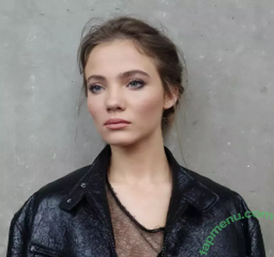 Freya Allan nude photo #0472 (Ciri / freyaallan / freyaallann)