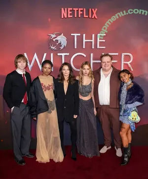 Freya Allan / Ciri / freyaallan / freyaallann nude photo #1066