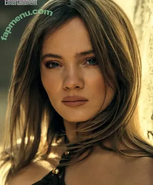 Freya Allan / Ciri / freyaallan / freyaallann nude photo #1120