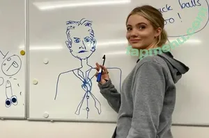 Freya Allan / Ciri / freyaallan / freyaallann nude photo #1137