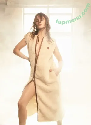 Freya Allan / Ciri / freyaallan / freyaallann nude photo #1153