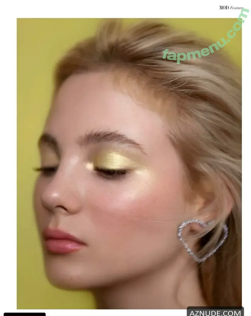 Freya Allan nude photo #1132 (Ciri / freyaallan / freyaallann)