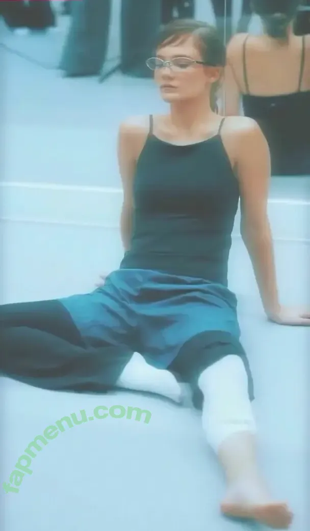 Freya Allan nude photo #1177 (Ciri / freyaallan / freyaallann)