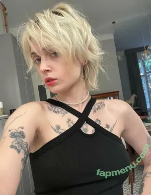 freyadominatrix / freya_harness nude photo #0011
