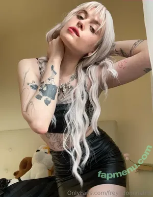 freyadominatrix / freya_harness nude photo #0024