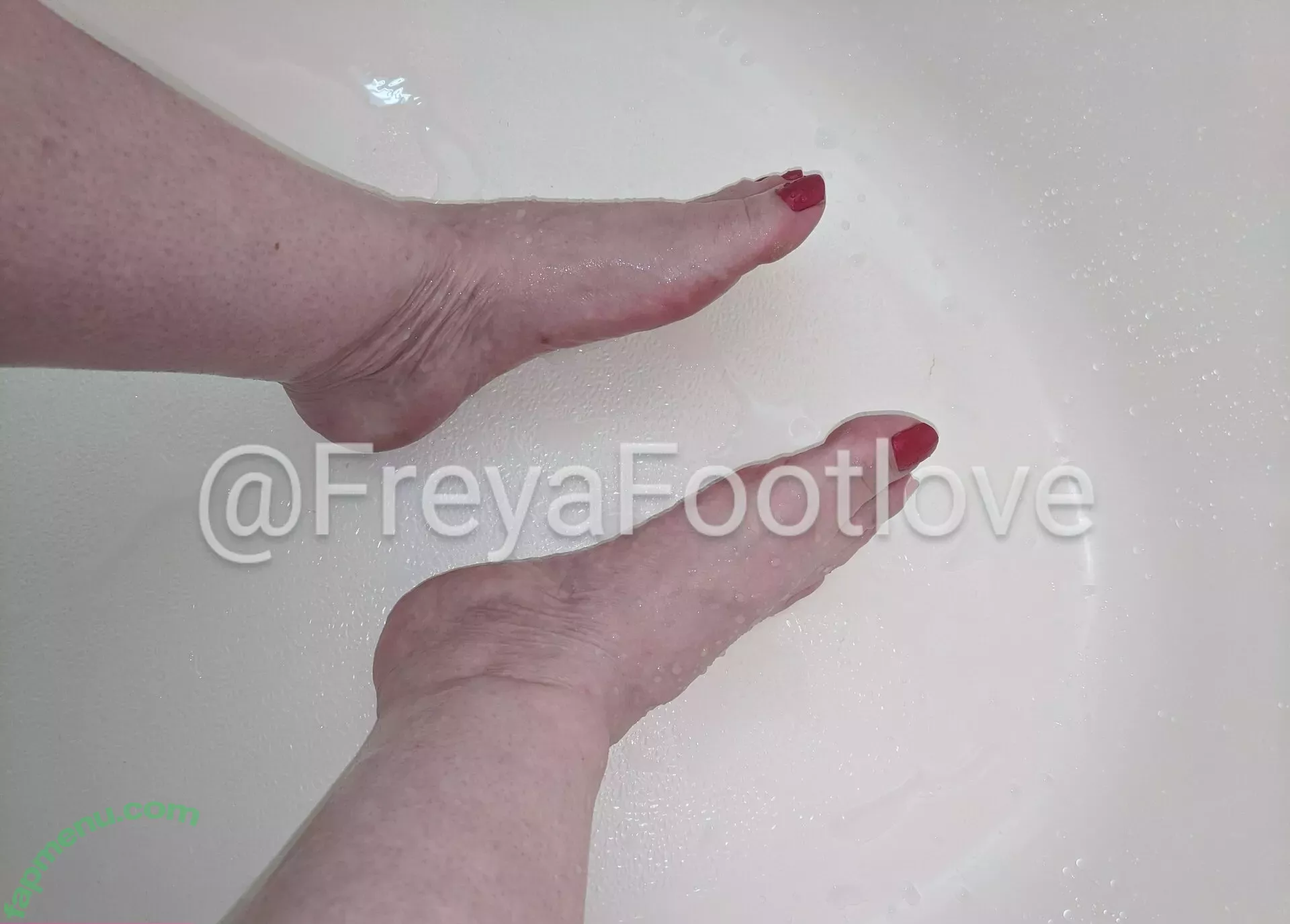 freyafootlove nude photo #0052 (mynaturaltoes)