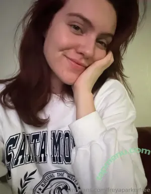 freyaparkerfree / freyaparkerxo nude photo #0026