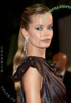 Frida Aasen / FridaAasenn / barbiefridaaasen / frida_aasen nude photo #0918