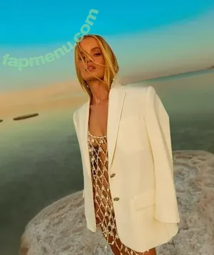 Frida Aasen / FridaAasenn / barbiefridaaasen / frida_aasen nude photo #0957