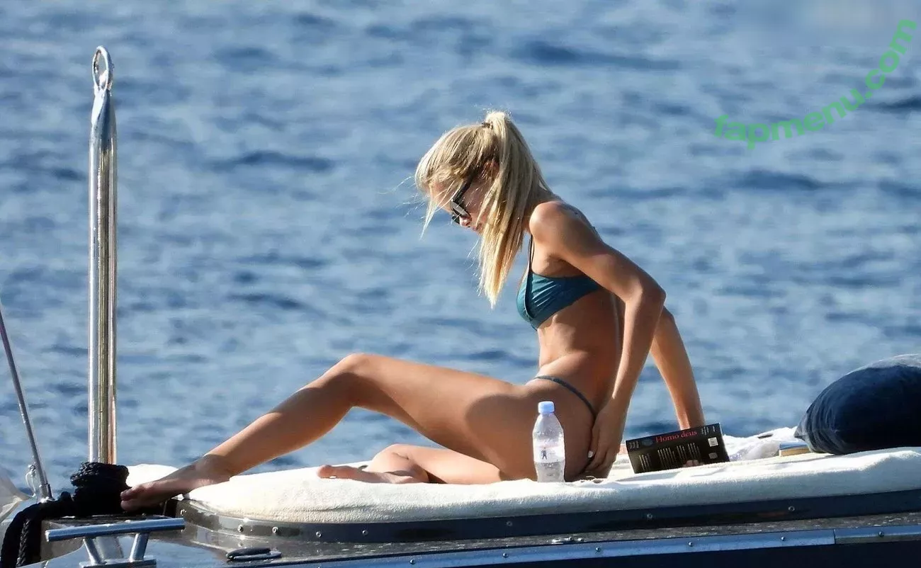 Frida Aasen nude photo #0547 (frida_aasen)