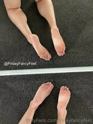 fridayfancyfeet / wonton_andfriends nude photo #0023