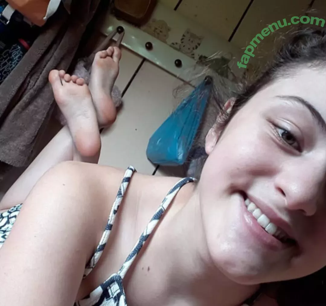 Friend's Pretty Feet nude photo #0001 (prettyfriendsfeet)