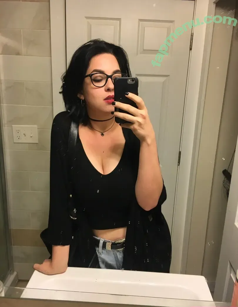 Friendly Witch nude photo #0001 (friendlywitch_)