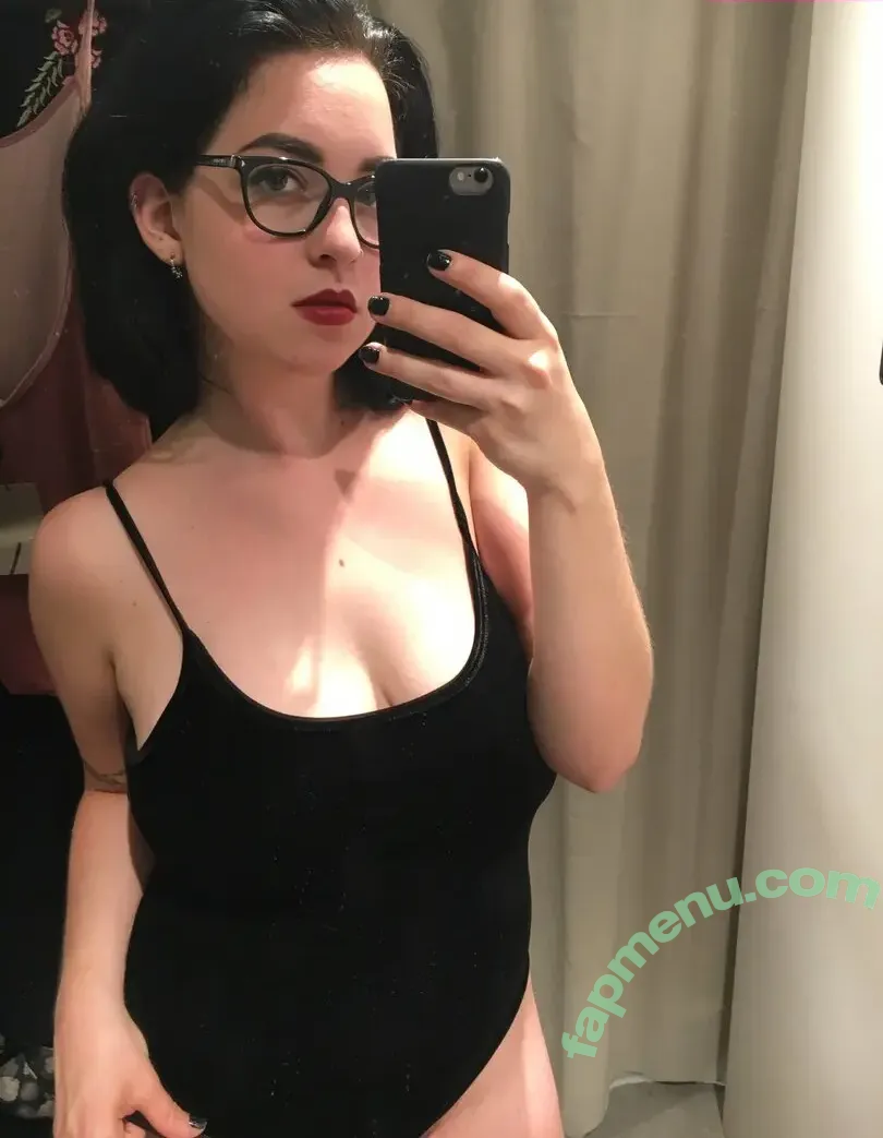 Friendly Witch nude photo #0007 (friendlywitch_)