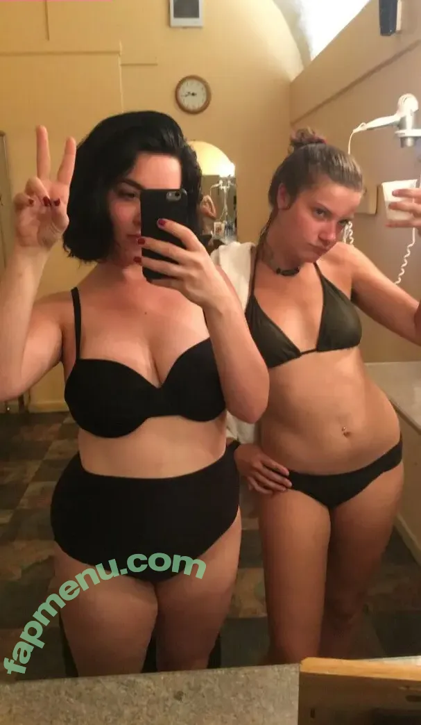 Friendly Witch nude photo #0011 (friendlywitch_)