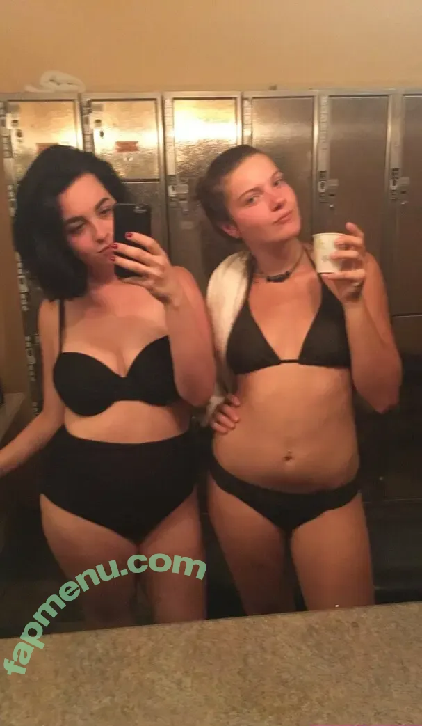 Friendly Witch nude photo #0012 (friendlywitch_)